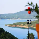 χρυσοπελεια - Chrisopeleia View 게스트하우스 4*