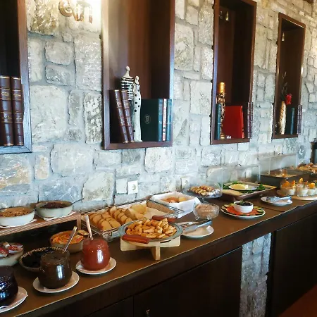 Pensionat Χρυσοπελεια - Chrisopeleia Lake View 4*