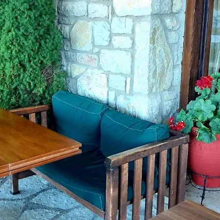 Χρυσοπελεια - Chrisopeleia Lake View Pensionat