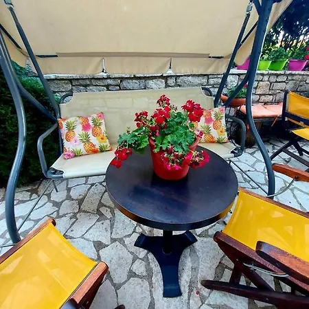 Pensionat Χρυσοπελεια - Chrisopeleia Lake View