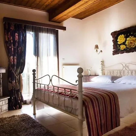 χρυσοπελεια - Chrisopeleia View