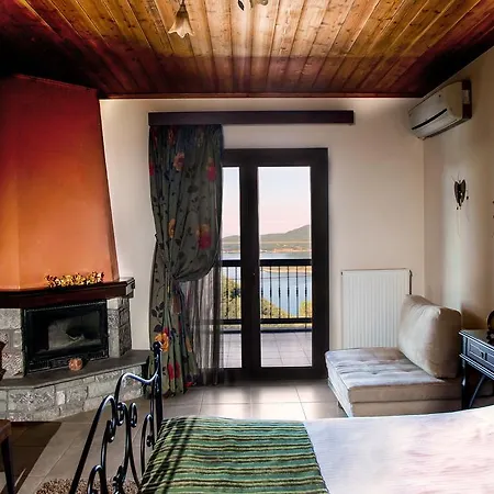 Χρυσοπελεια - Chrisopeleia Lake View 3* Neochori (Karditsa)