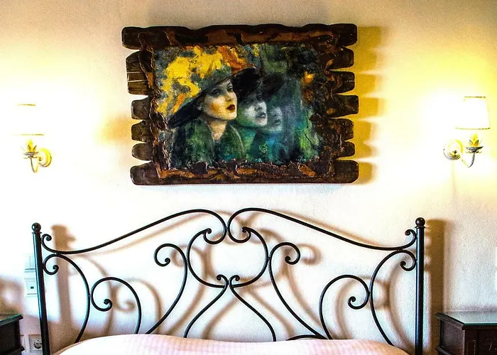 χρυσοπελεια - Chrisopeleia View